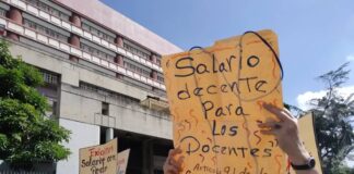 Maestros venezolanos necesitaron 19 salarios mínimos para cubrir costo de canasta alimentaria familiar