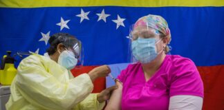 Proceso de vacunación con 90 días aplazados comentó Huniadres Urbina con respecto a la vacuna