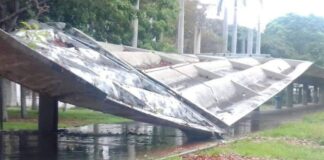 La ucv permanece con la memoria quebrada luego de un año que se cayó el techo de uno de sus corredores y el Estado venezolano aún no brinda respuesta a la problemática