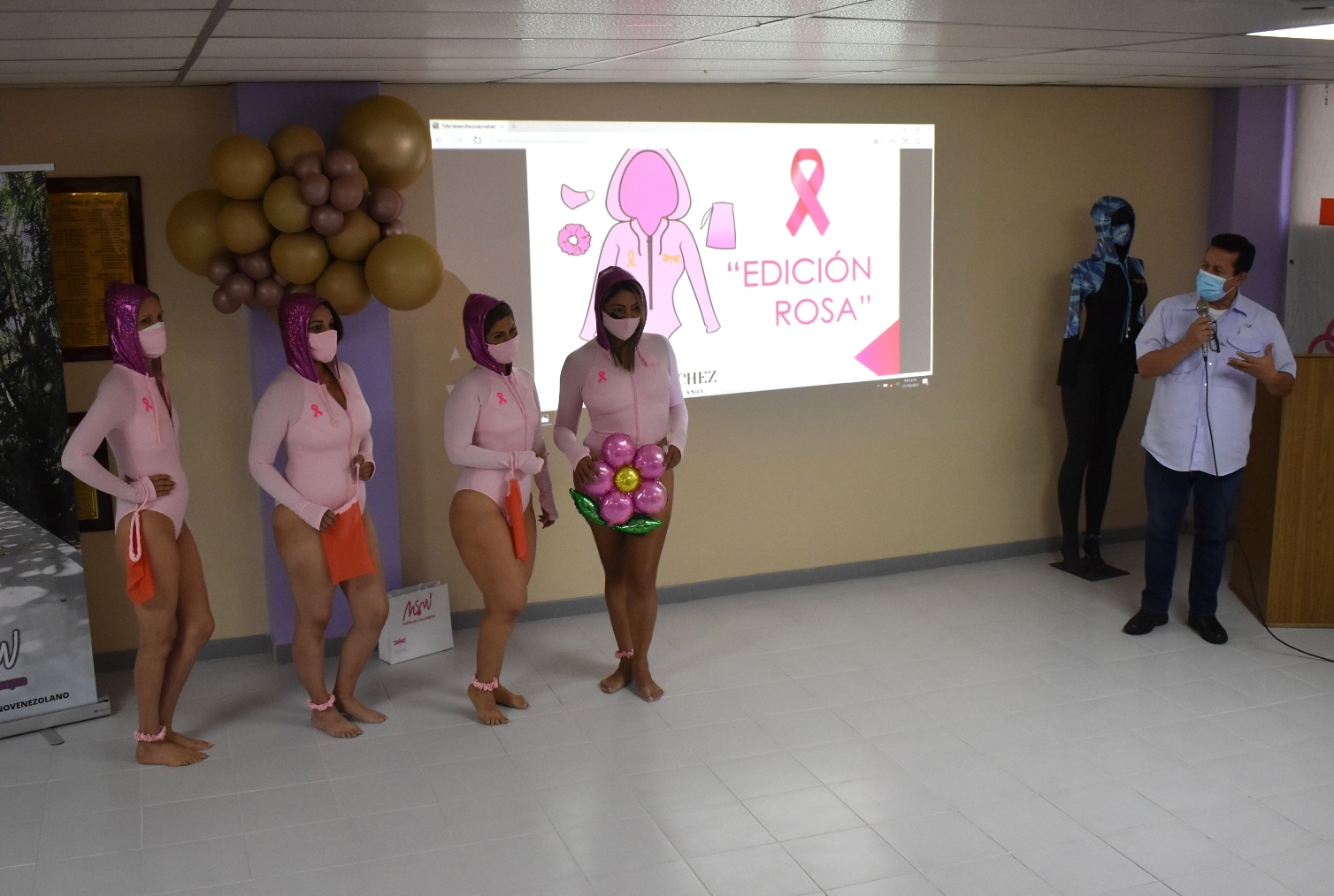 Bañadores rosa a la lucha contra el cáncer