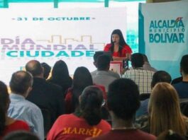 Alcaldesa de Barcelona ofrece balance sobre servicios públicos, espacios y preparación ante la FitVen 2022