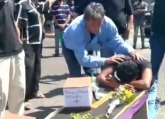 Trabajadores y jubilados de Anzoátegui realizaron “marcha fúnebre” en reclamo a sus derechos laborales