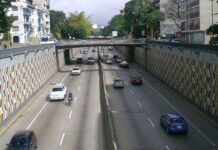 Avenida Libertador Caracas wikimedia commons Sambil