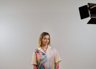 La cantante y compositora VAIK lanza nuevo single titulado “Doble Cara”
