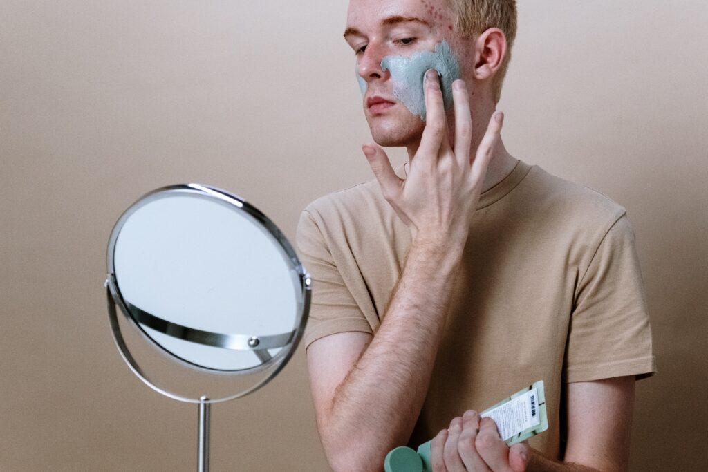 El cuidado de la piel es una de las bases para el tratamiento del acné