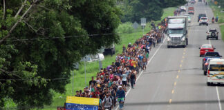 Desde el sur de México sale la primera caravana de migrantes venezolanos hacía EE.UU.