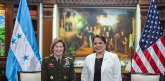 Honduras Castro y jefa del Comando Sur de EE.UU. hablan sobre cooperación en defensa y seguridad