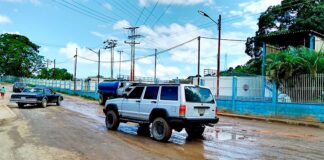 Transportistas de zona rural del municipio Simón Bolívar sostienen paro indefinido para exigir arreglo de la vialidad
