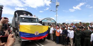 Camiones frontera intercambio comercial Colombia
