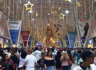 Centro Comercial Los Aviadores realizó su tradicional encendido de Navidad