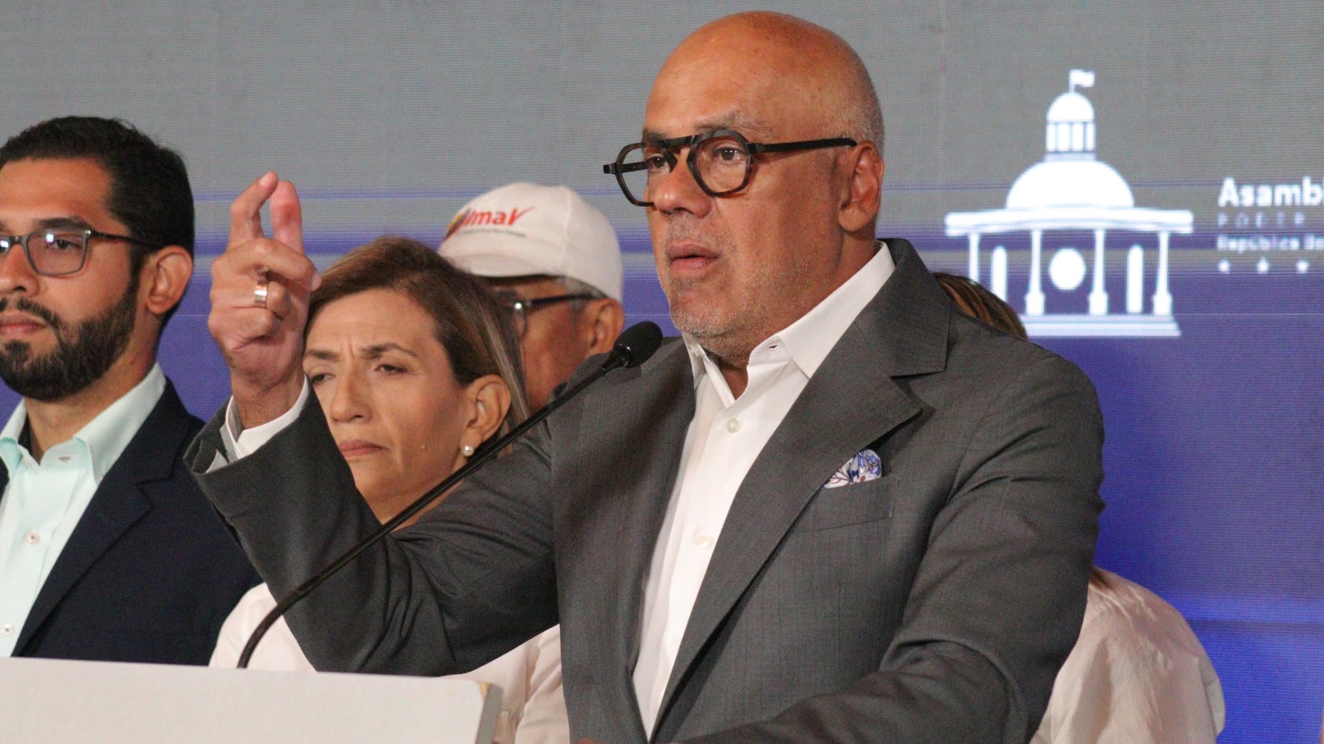 Rodríguez dice que el diálogo a partir de ahora será en Venezuela