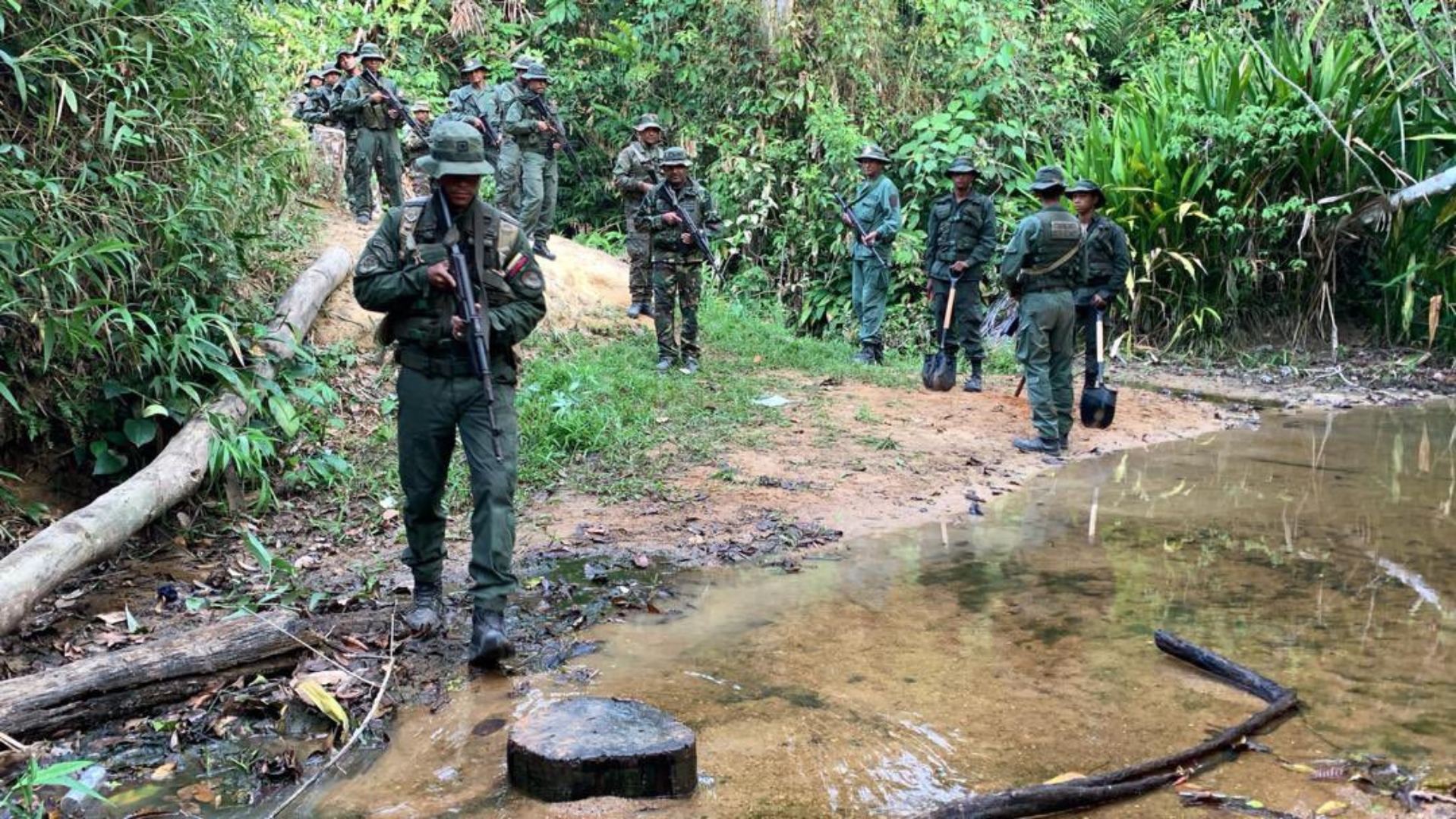 FANB continúa operativo contra la minería ilegal en el estado Amazonas